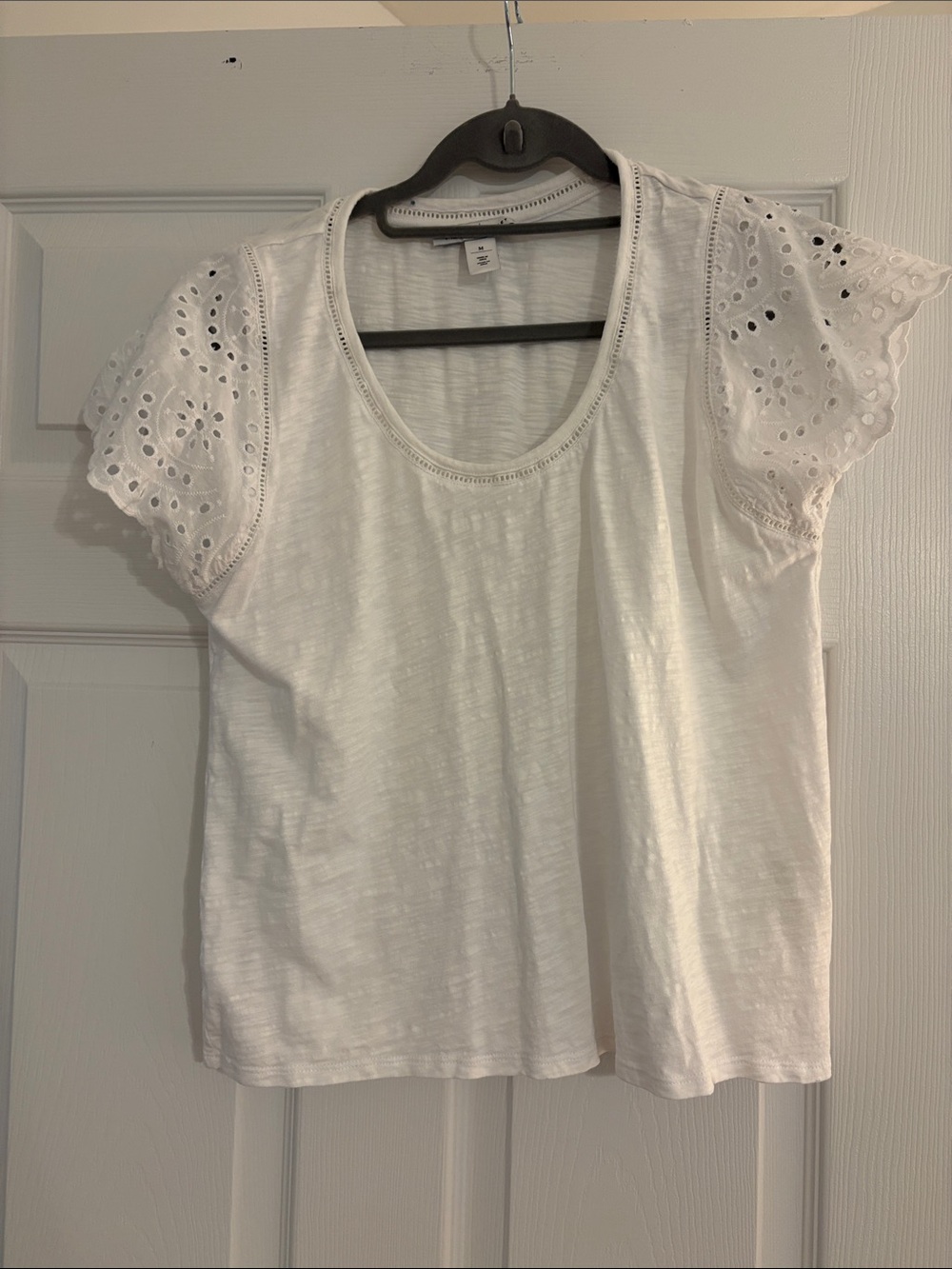 White House Black Market White Eyelet Puff Sleeve Tee